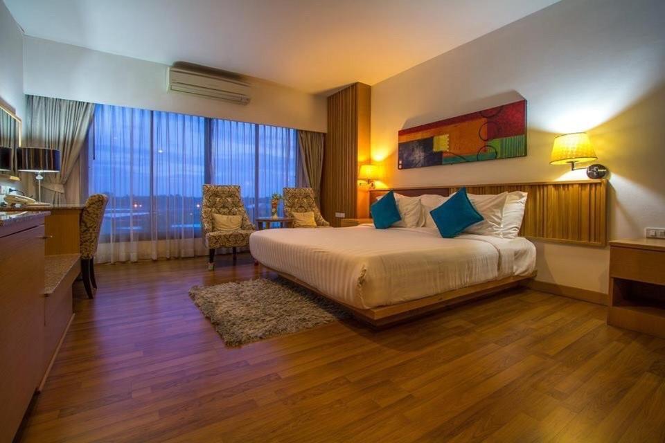 Mamaison Hotel Buri Ram Exterior foto